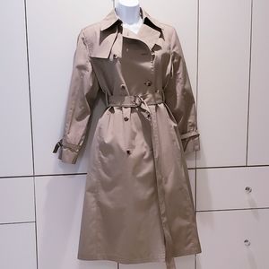 London Fog Trench Cost, Size 8